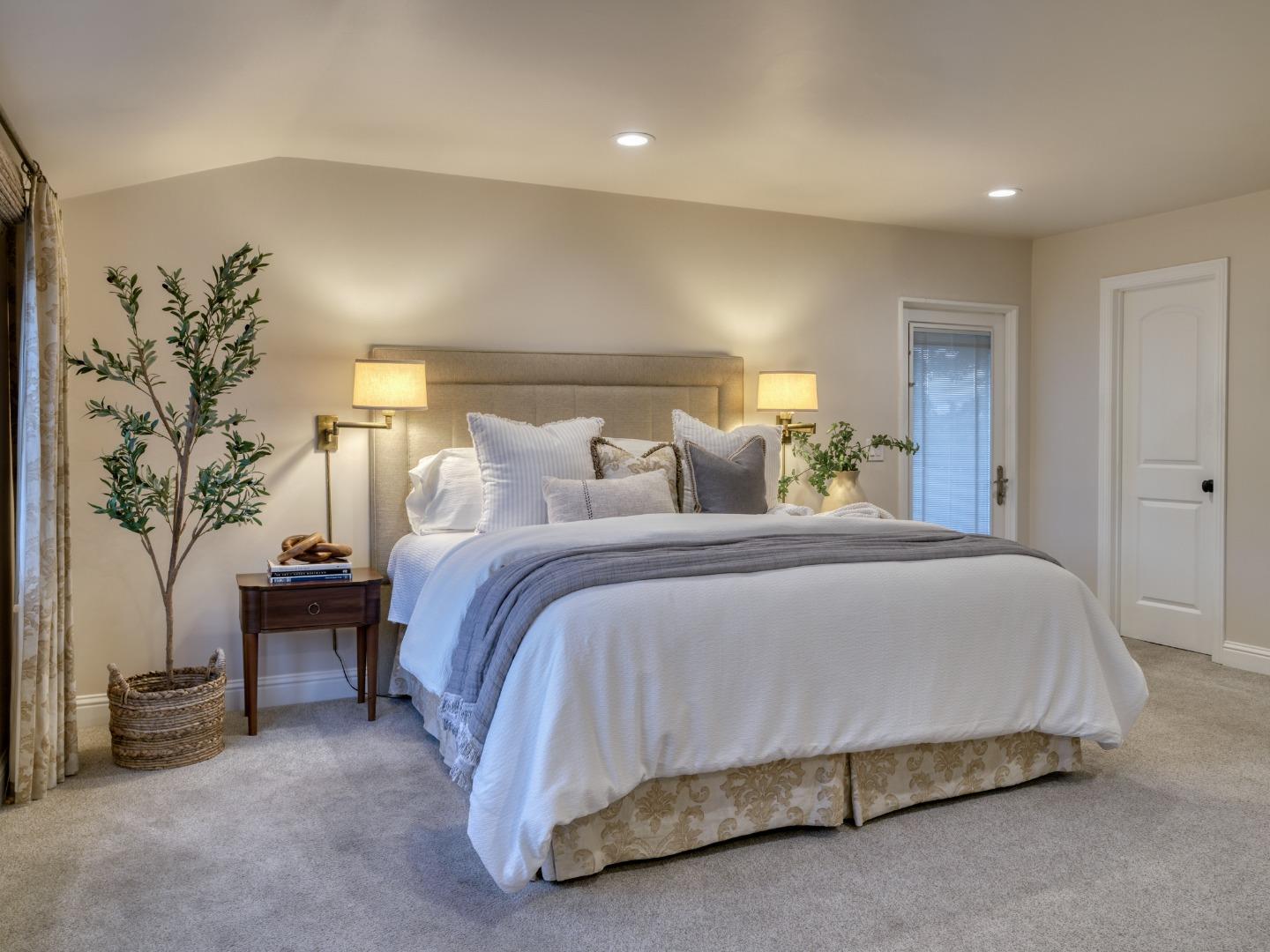 Detail Gallery Image 22 of 42 For 28 Elk Run, Monterey,  CA 93940 - 4 Beds | 3 Baths