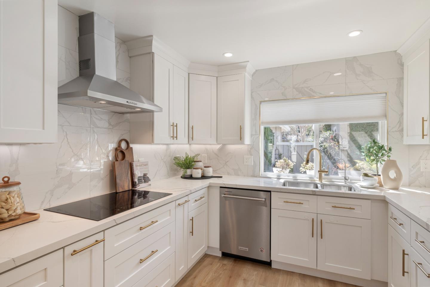 Detail Gallery Image 10 of 24 For 1141 Holly Oak Cir, San Jose,  CA 95120 - 2 Beds | 2 Baths