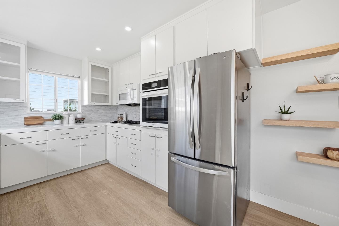 Detail Gallery Image 10 of 41 For 749 Lois Ave, Sunnyvale,  CA 94087 - 4 Beds | 2 Baths