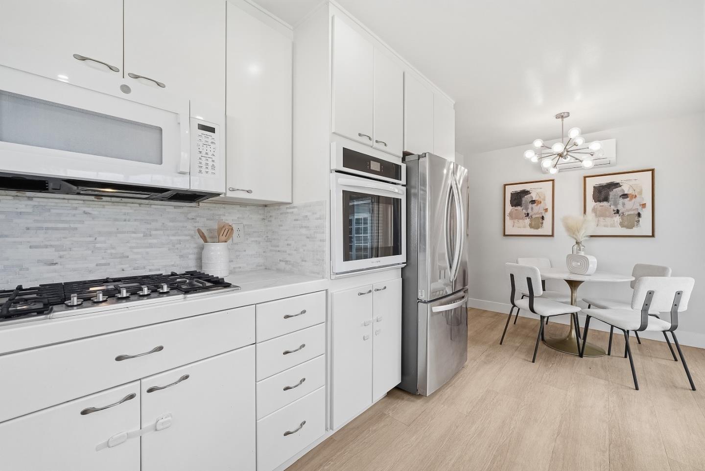 Detail Gallery Image 11 of 41 For 749 Lois Ave, Sunnyvale,  CA 94087 - 4 Beds | 2 Baths