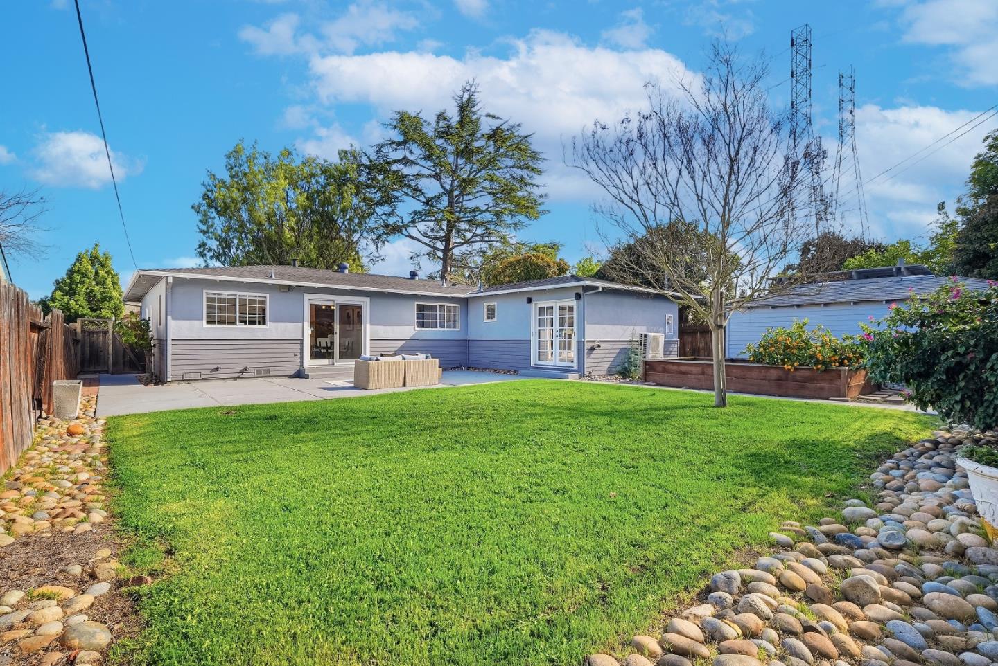 Detail Gallery Image 31 of 41 For 749 Lois Ave, Sunnyvale,  CA 94087 - 4 Beds | 2 Baths