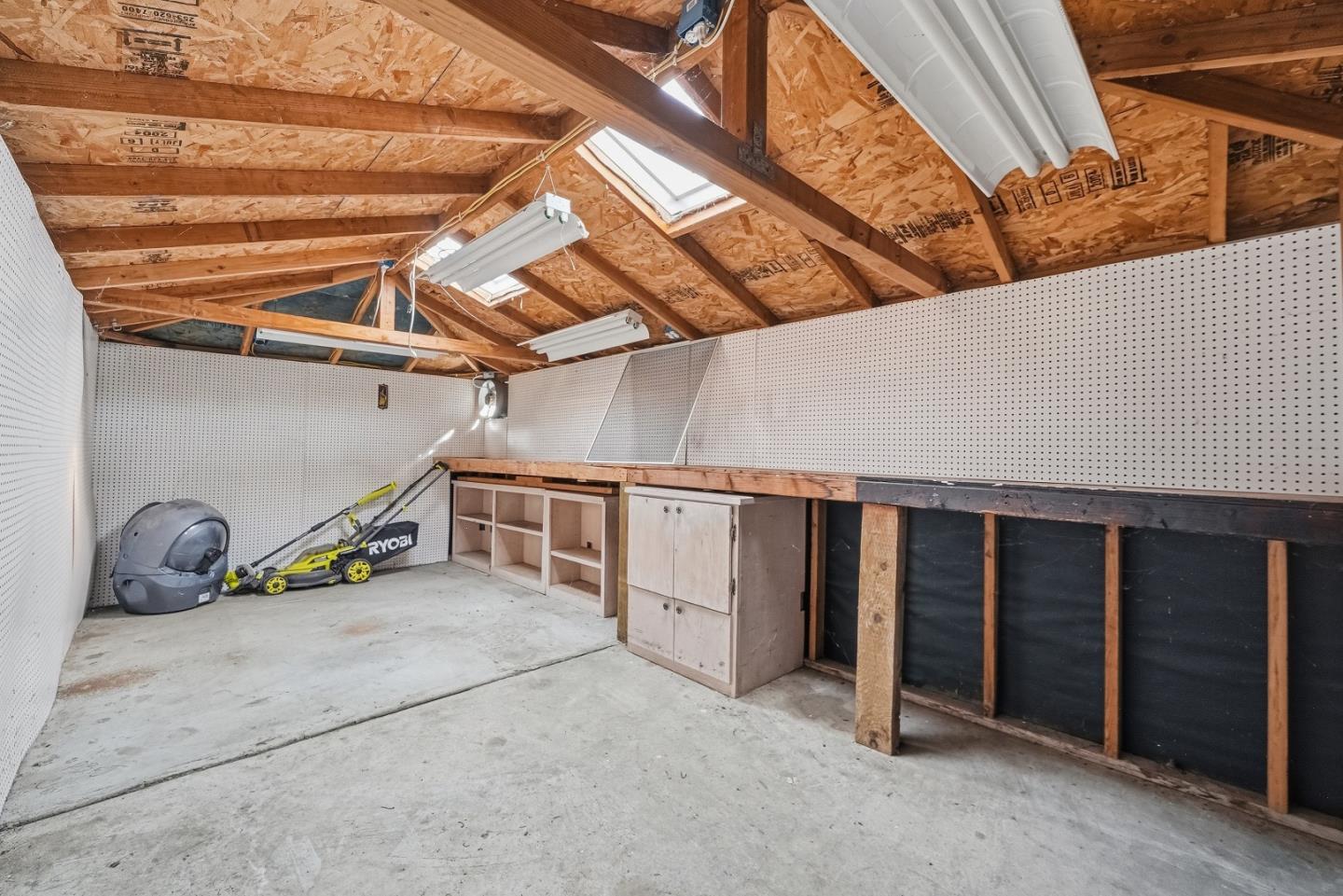 Detail Gallery Image 32 of 41 For 749 Lois Ave, Sunnyvale,  CA 94087 - 4 Beds | 2 Baths