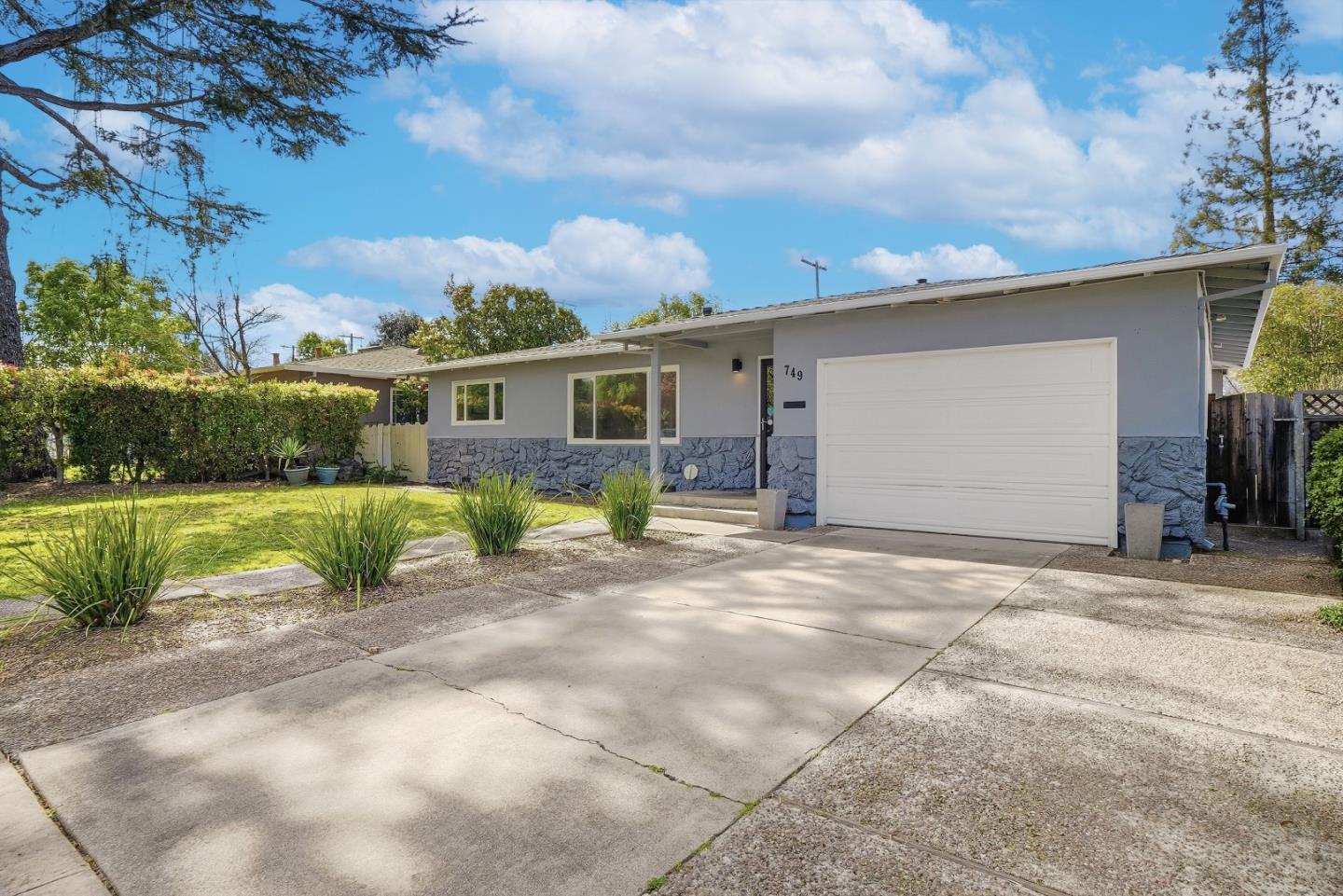 Detail Gallery Image 37 of 41 For 749 Lois Ave, Sunnyvale,  CA 94087 - 4 Beds | 2 Baths