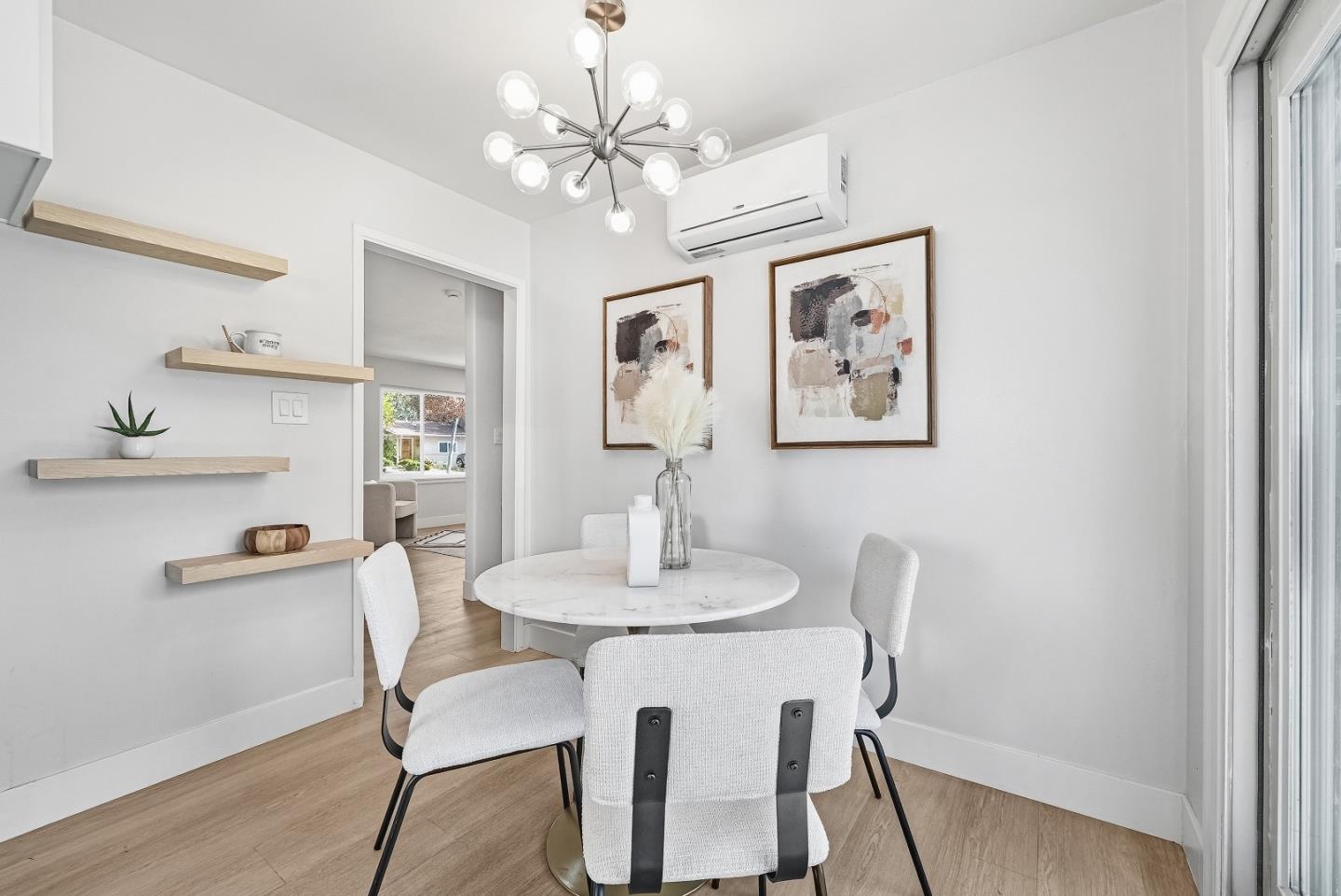 Detail Gallery Image 6 of 41 For 749 Lois Ave, Sunnyvale,  CA 94087 - 4 Beds | 2 Baths