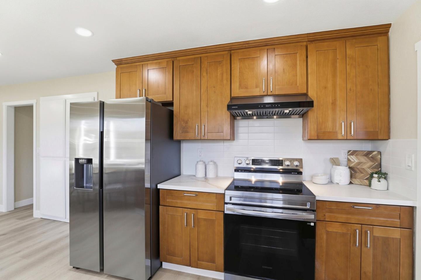 Detail Gallery Image 13 of 45 For 1729 Maysong Ct, San Jose,  CA 95131 - 5 Beds | 3 Baths