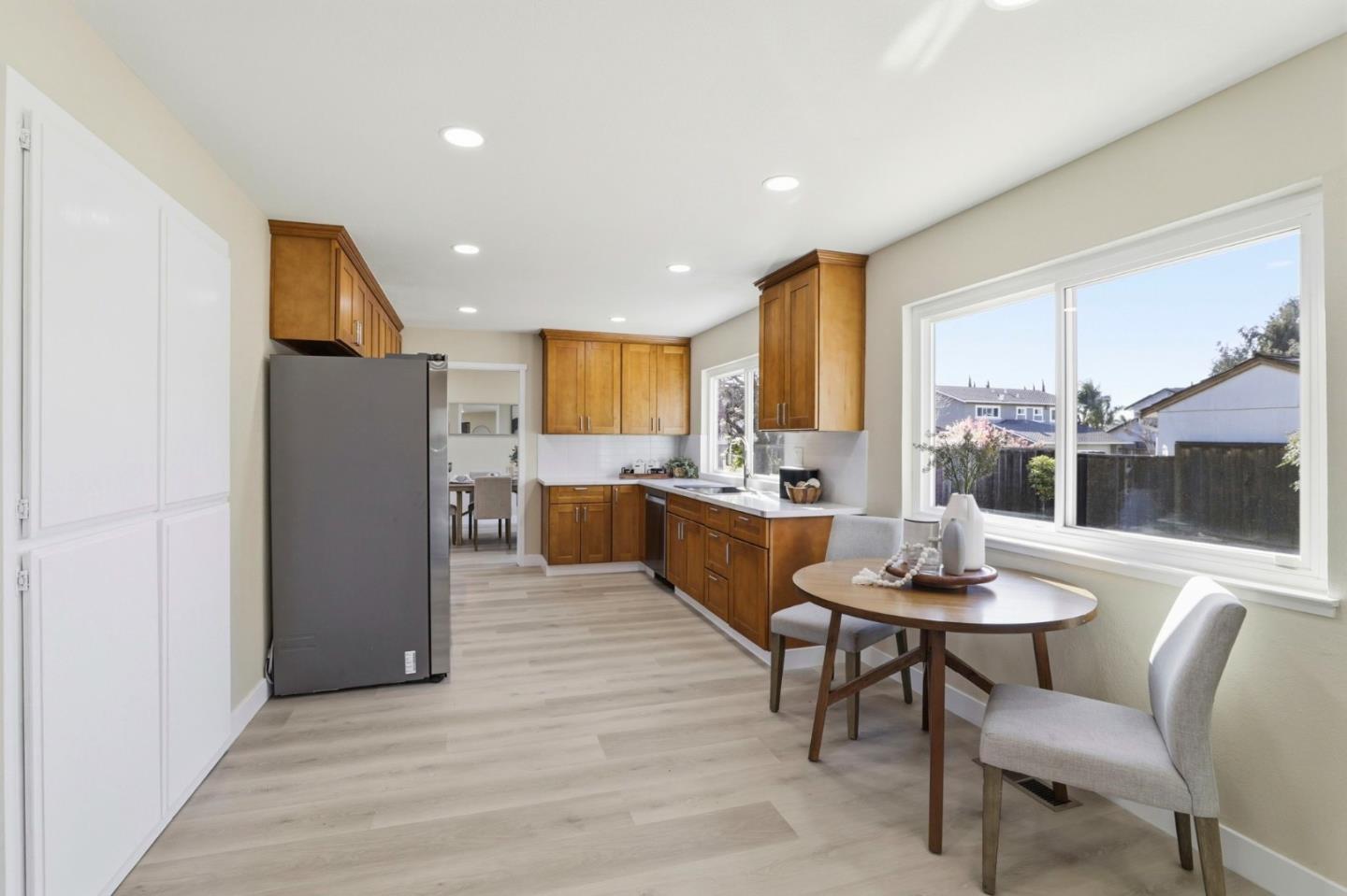 Detail Gallery Image 14 of 45 For 1729 Maysong Ct, San Jose,  CA 95131 - 5 Beds | 3 Baths