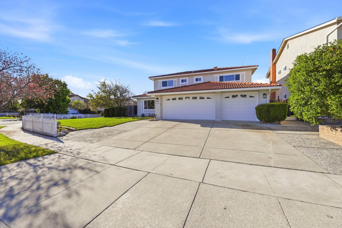 Detail Gallery Image 2 of 45 For 1729 Maysong Ct, San Jose,  CA 95131 - 5 Beds | 3 Baths