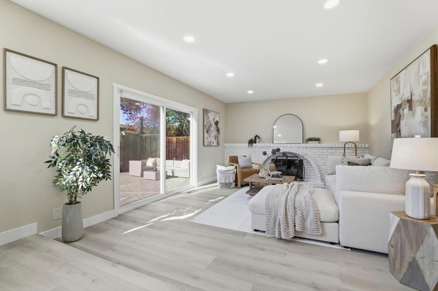 Detail Gallery Image 9 of 45 For 1729 Maysong Ct, San Jose,  CA 95131 - 5 Beds | 3 Baths