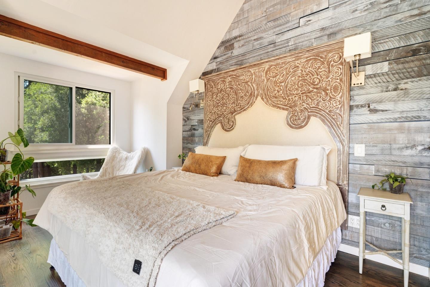 Detail Gallery Image 19 of 78 For 55 Hidden Meadow Ln, Scotts Valley,  CA 95066 - 5 Beds | 3 Baths