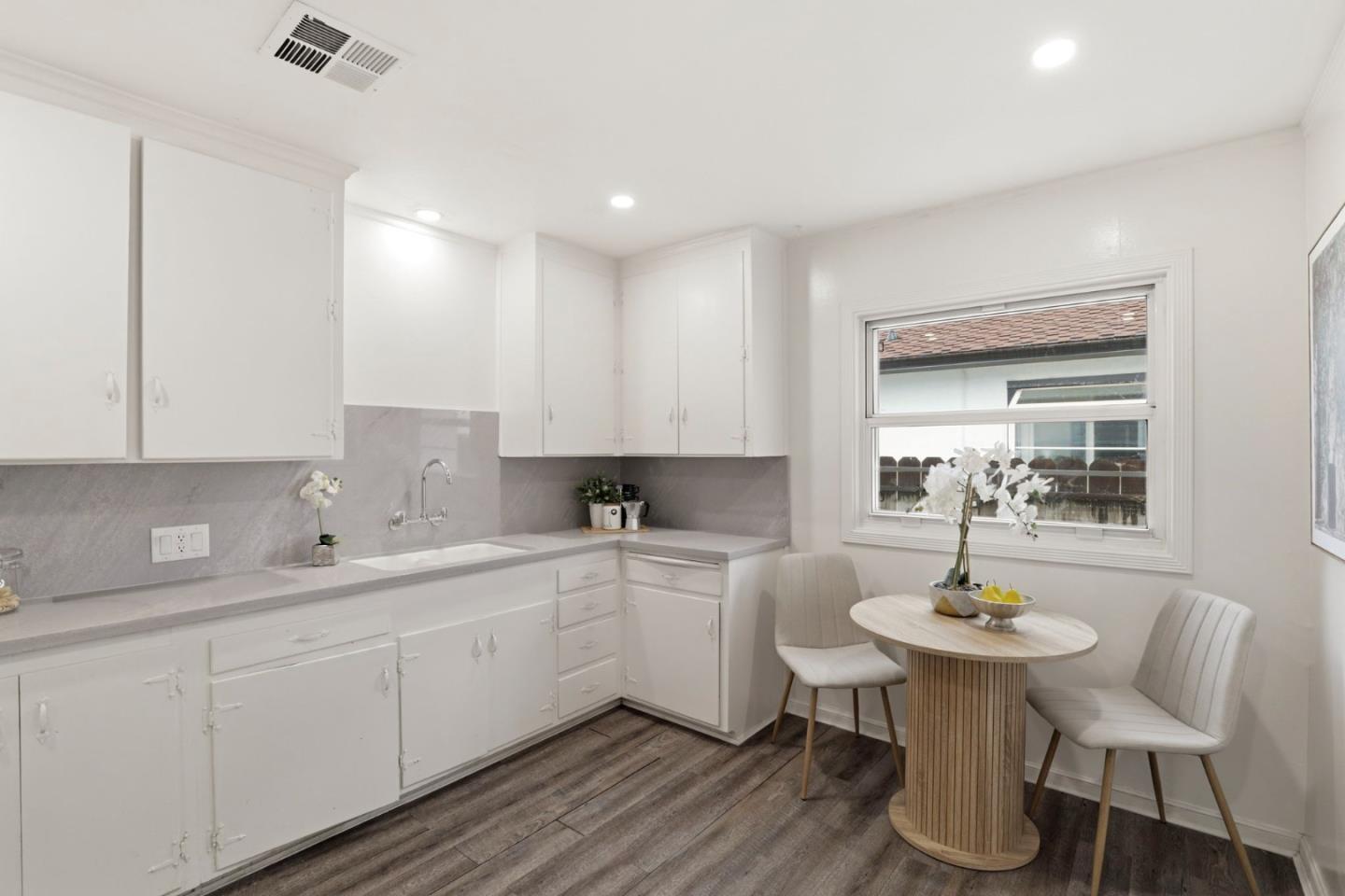 Detail Gallery Image 13 of 24 For 1253 Santa Paula Ave, San Jose,  CA 95110 - 3 Beds | 1 Baths