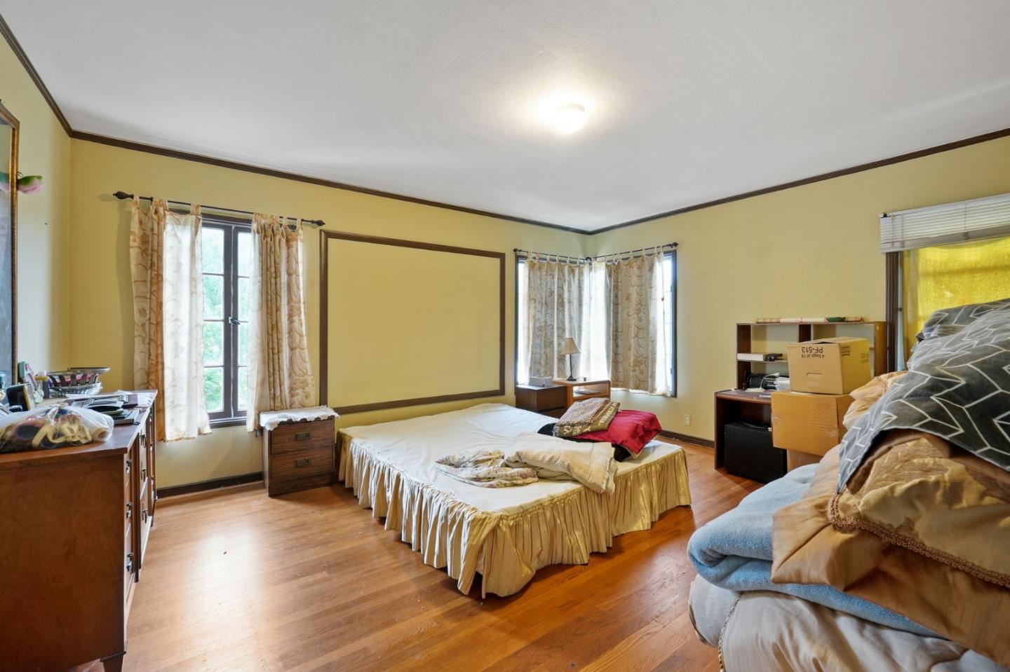 Detail Gallery Image 17 of 46 For 3466 Oak Knoll Blvd, Oakland,  CA 94605 - 3 Beds | 2 Baths