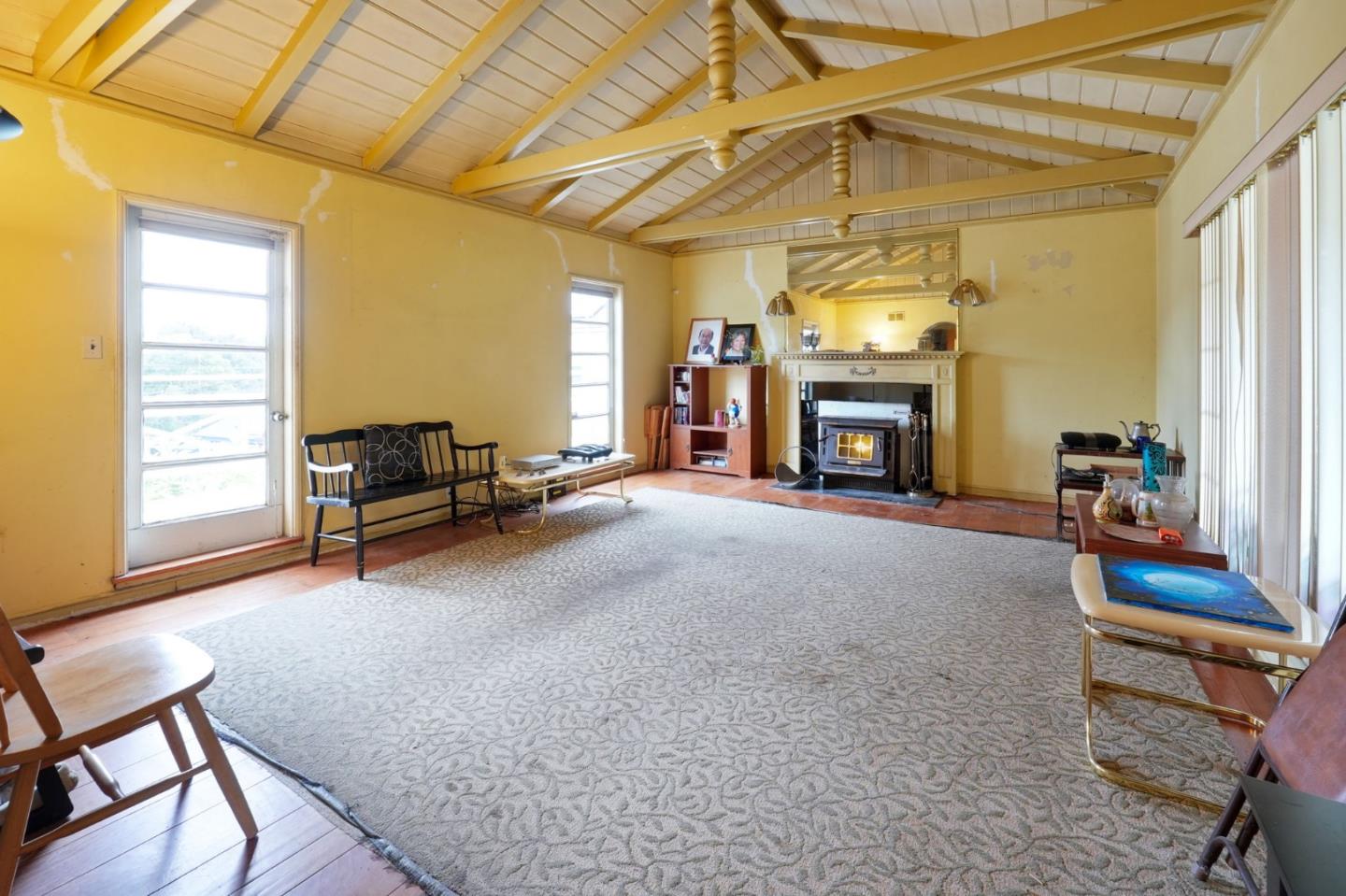 Detail Gallery Image 3 of 46 For 3466 Oak Knoll Blvd, Oakland,  CA 94605 - 3 Beds | 2 Baths