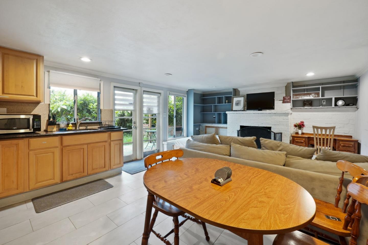 Detail Gallery Image 31 of 46 For 3466 Oak Knoll Blvd, Oakland,  CA 94605 - 3 Beds | 2 Baths