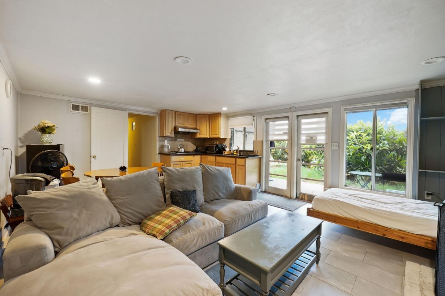 Detail Gallery Image 33 of 46 For 3466 Oak Knoll Blvd, Oakland,  CA 94605 - 3 Beds | 2 Baths