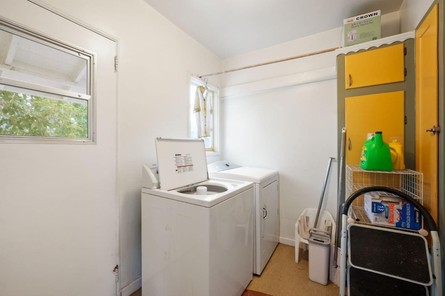 Detail Gallery Image 37 of 46 For 3466 Oak Knoll Blvd, Oakland,  CA 94605 - 3 Beds | 2 Baths