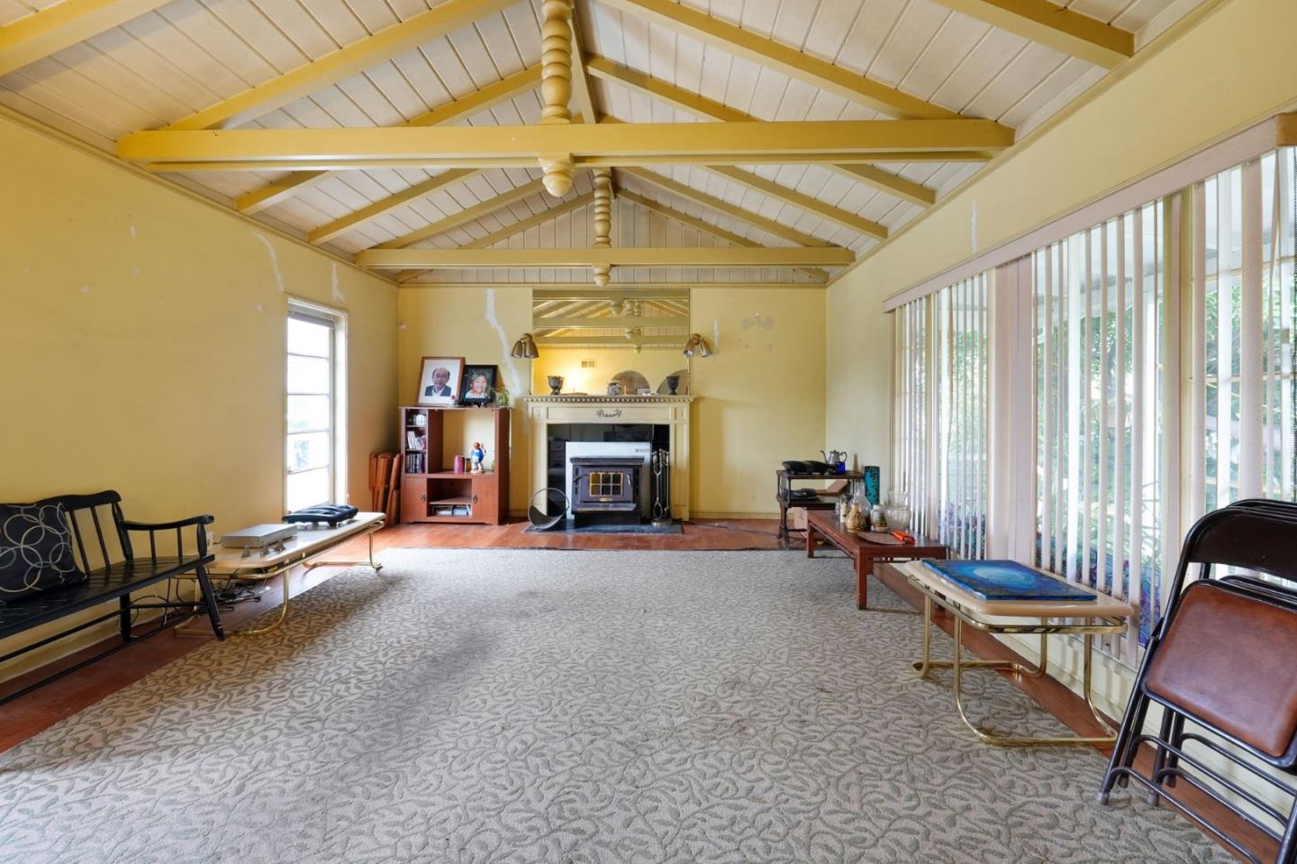 Detail Gallery Image 4 of 46 For 3466 Oak Knoll Blvd, Oakland,  CA 94605 - 3 Beds | 2 Baths