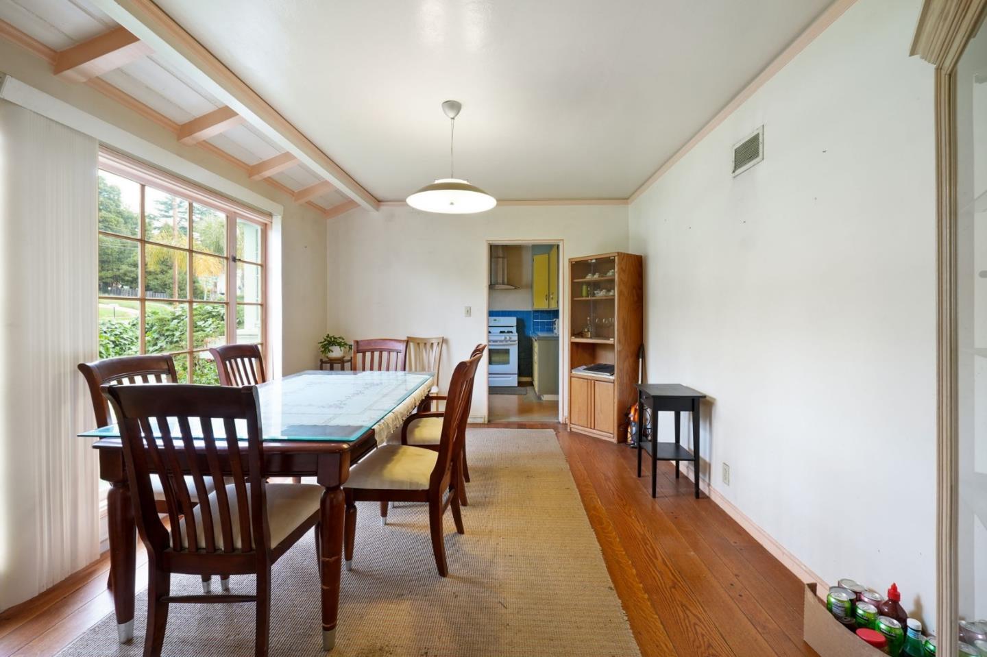 Detail Gallery Image 7 of 46 For 3466 Oak Knoll Blvd, Oakland,  CA 94605 - 3 Beds | 2 Baths