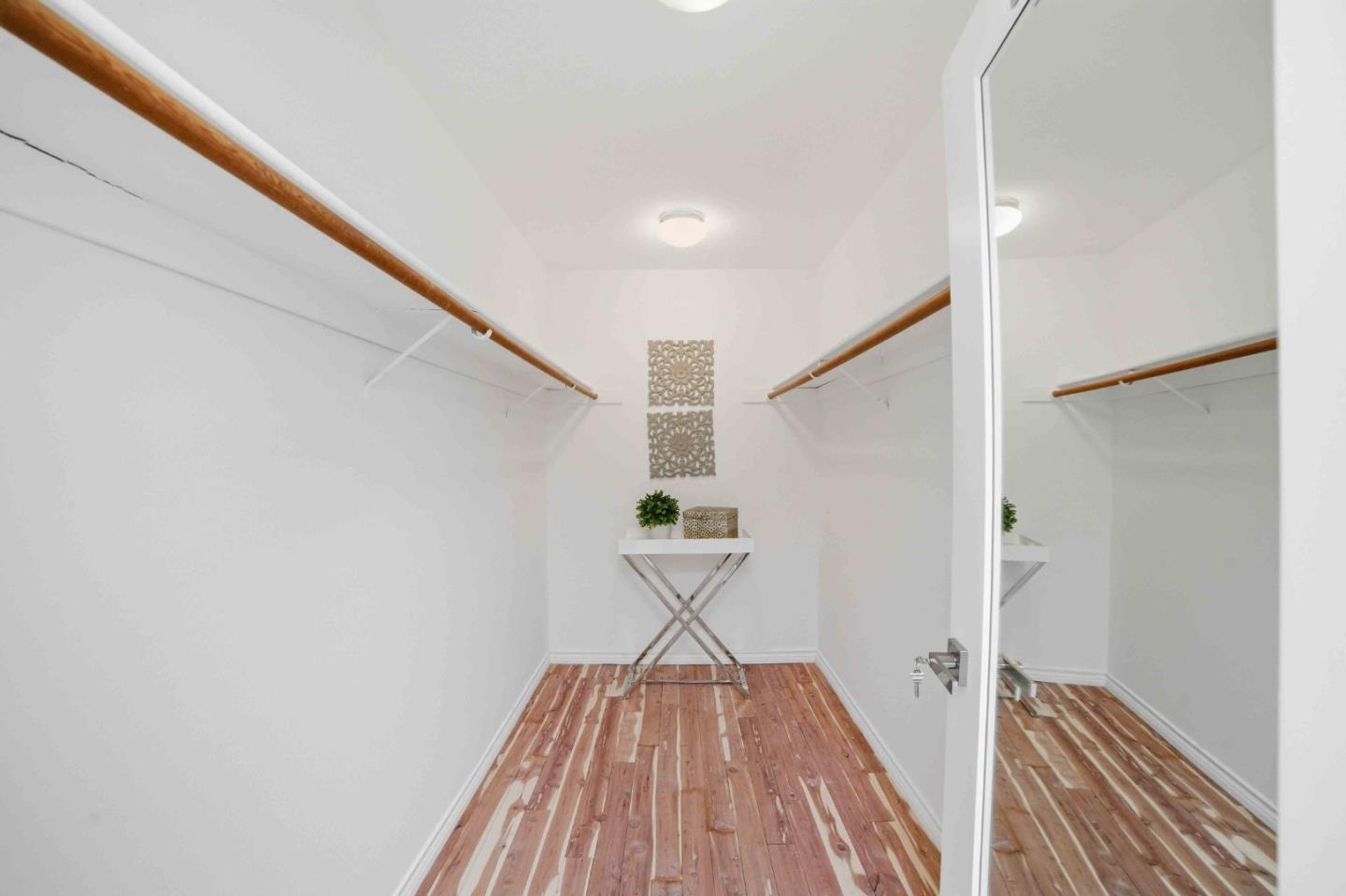 Detail Gallery Image 17 of 35 For 15931 Camino Del Cerro, Los Gatos,  CA 95032 - 4 Beds | 2/1 Baths