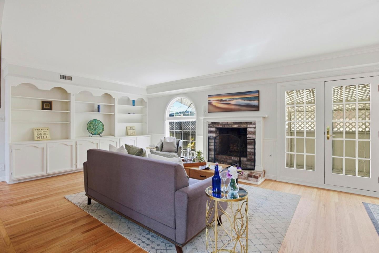 Detail Gallery Image 6 of 35 For 180 Windsor Ct, San Bruno,  CA 94066 - 3 Beds | 2 Baths