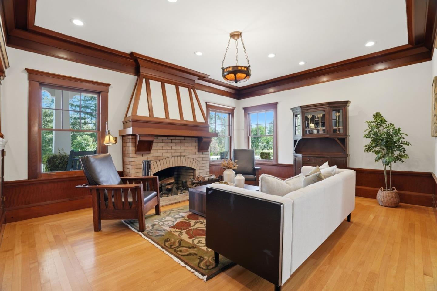 Detail Gallery Image 11 of 63 For 16202 Serena Vista Ct, Monte Sereno,  CA 95030 - 5 Beds | 3 Baths