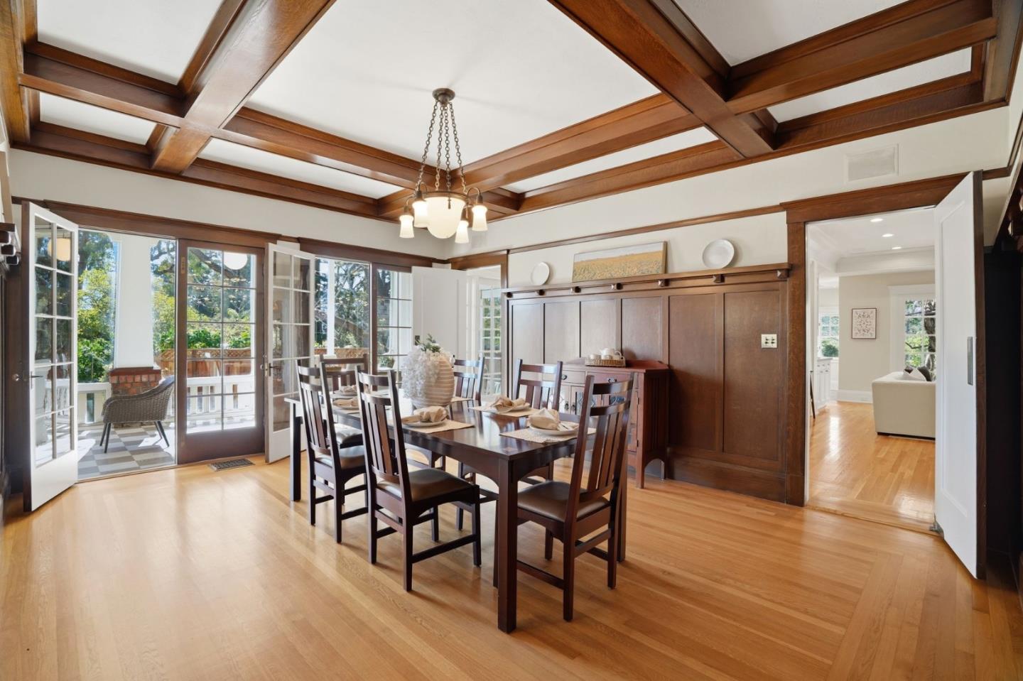 Detail Gallery Image 13 of 63 For 16202 Serena Vista Ct, Monte Sereno,  CA 95030 - 5 Beds | 3 Baths