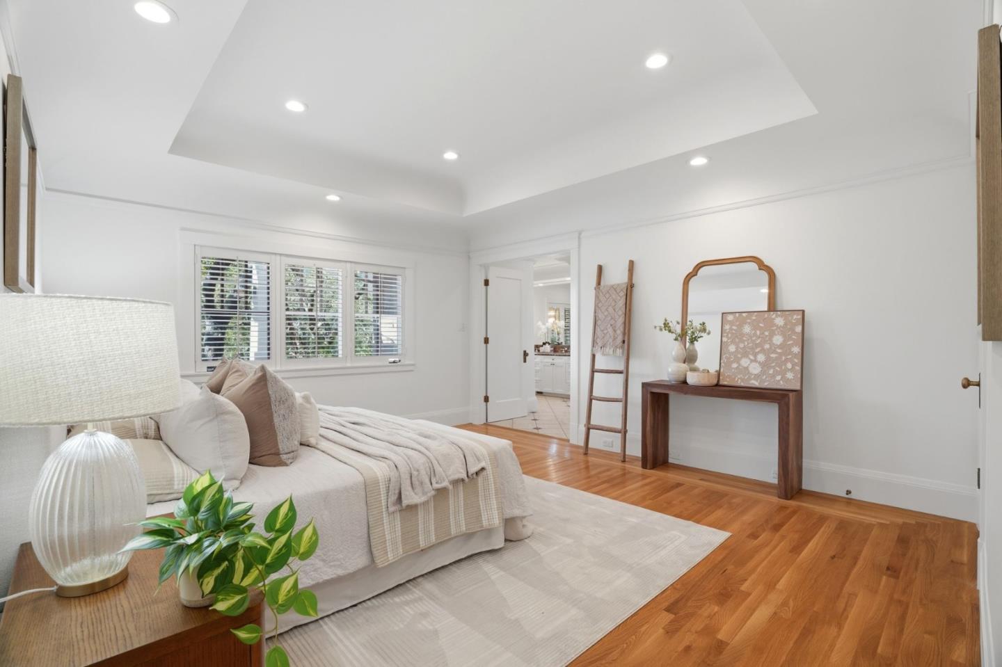 Detail Gallery Image 31 of 63 For 16202 Serena Vista Ct, Monte Sereno,  CA 95030 - 5 Beds | 3 Baths