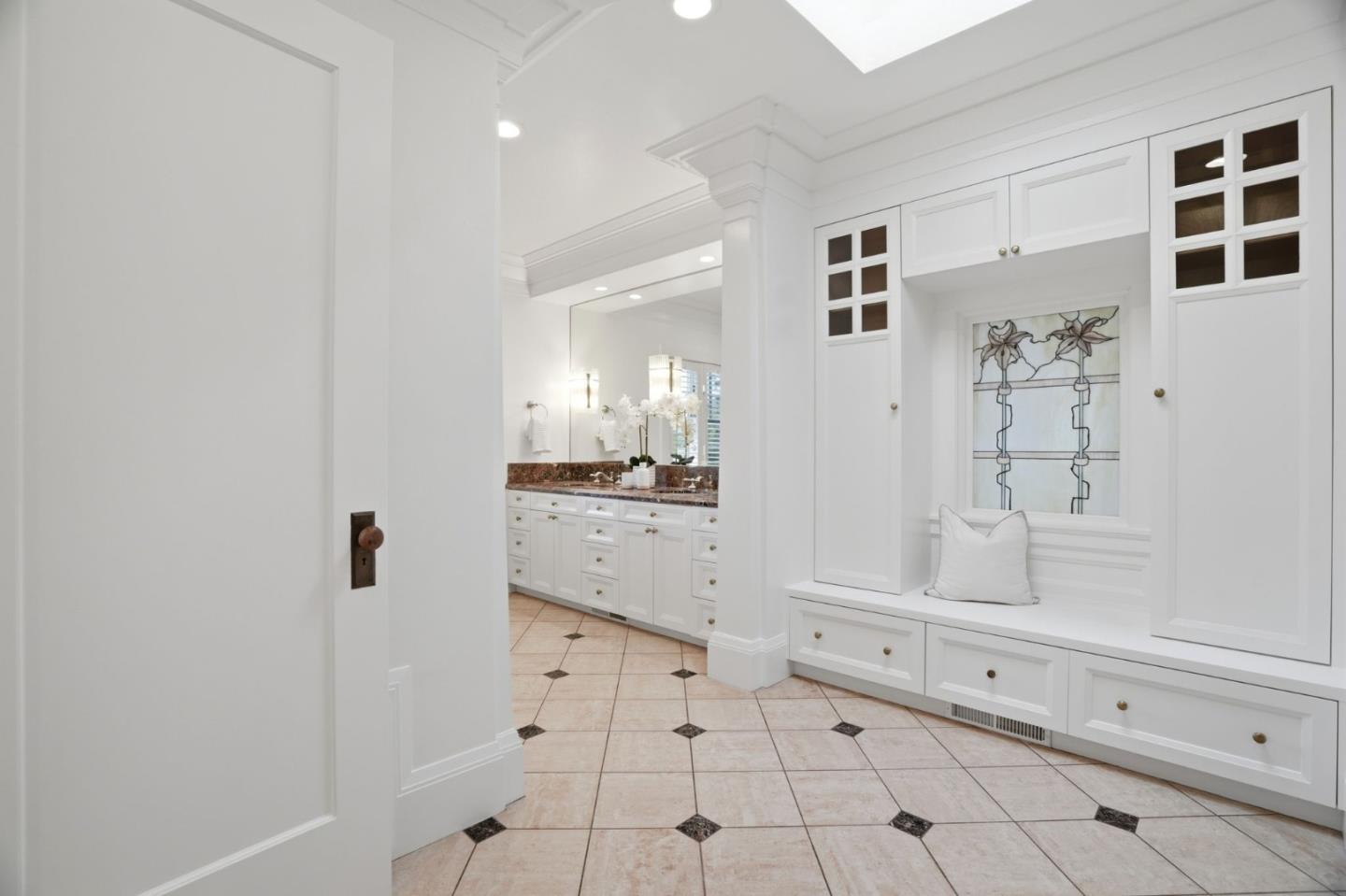 Detail Gallery Image 33 of 63 For 16202 Serena Vista Ct, Monte Sereno,  CA 95030 - 5 Beds | 3 Baths