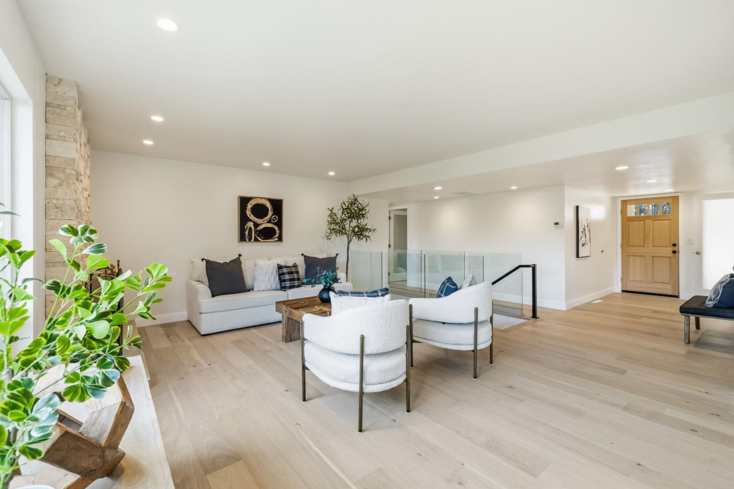 Detail Gallery Image 4 of 55 For 230 Pestana Ave, Santa Cruz,  CA 95065 - 3 Beds | 3/1 Baths