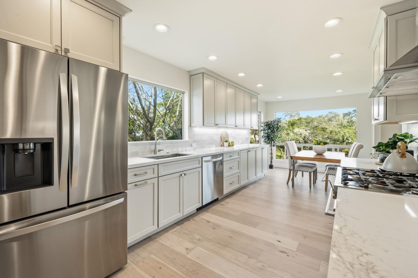 Detail Gallery Image 9 of 55 For 230 Pestana Ave, Santa Cruz,  CA 95065 - 3 Beds | 3/1 Baths