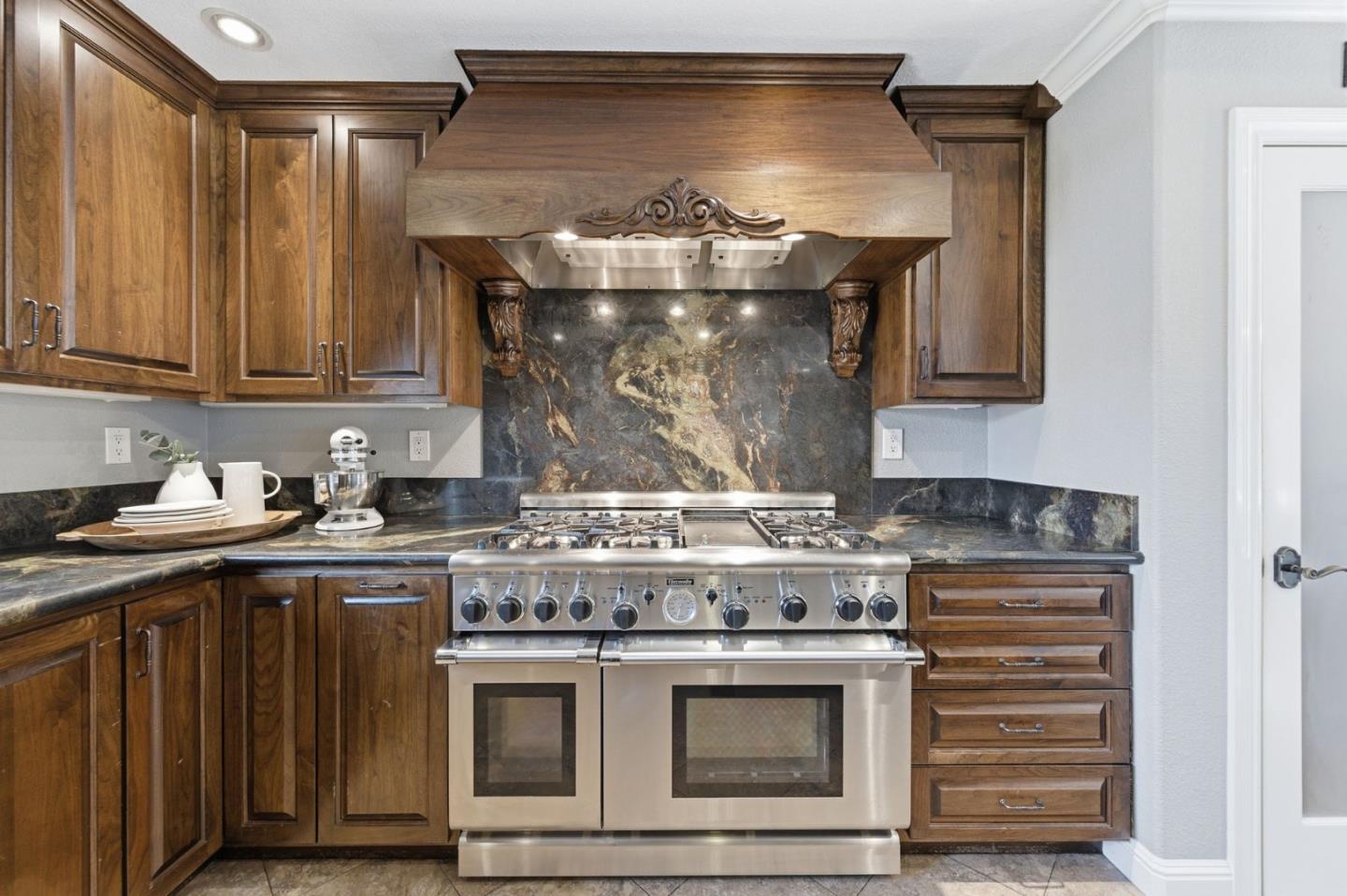 Detail Gallery Image 14 of 40 For 1256 Malone Rd, San Jose,  CA 95125 - 3 Beds | 2 Baths