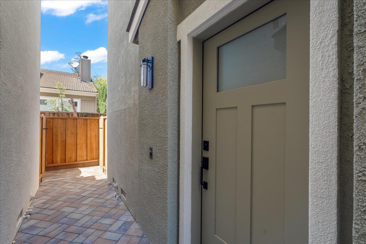 Detail Gallery Image 5 of 31 For 188 W Rincon Ave, Campbell,  CA 95008 - 4 Beds | 4 Baths