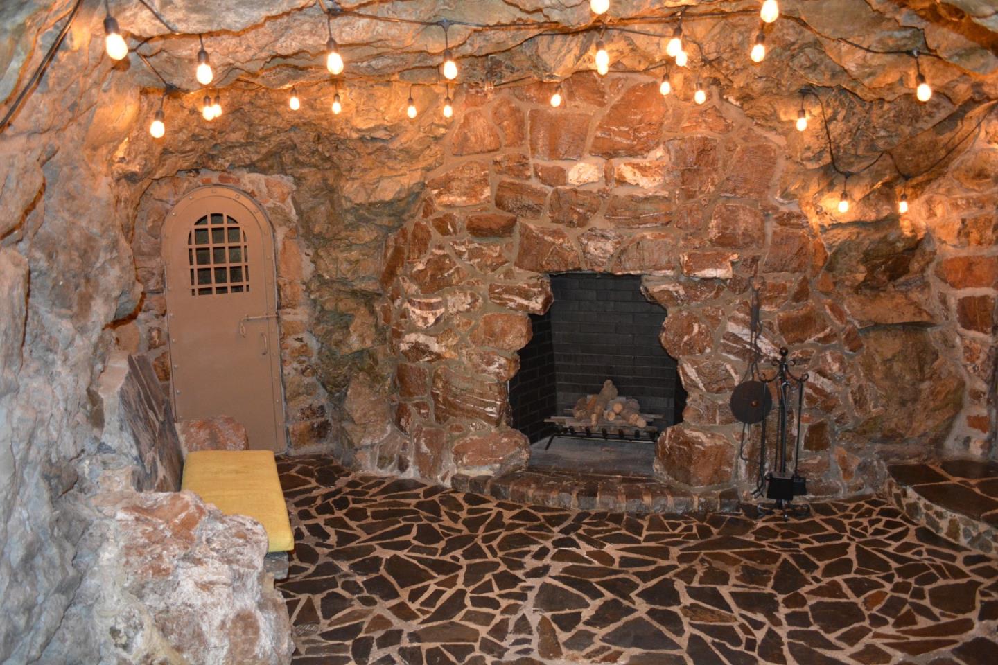 Detail Gallery Image 21 of 24 For 3035 Canyon Rd, Burlingame,  CA 94010 - – Beds | – Baths