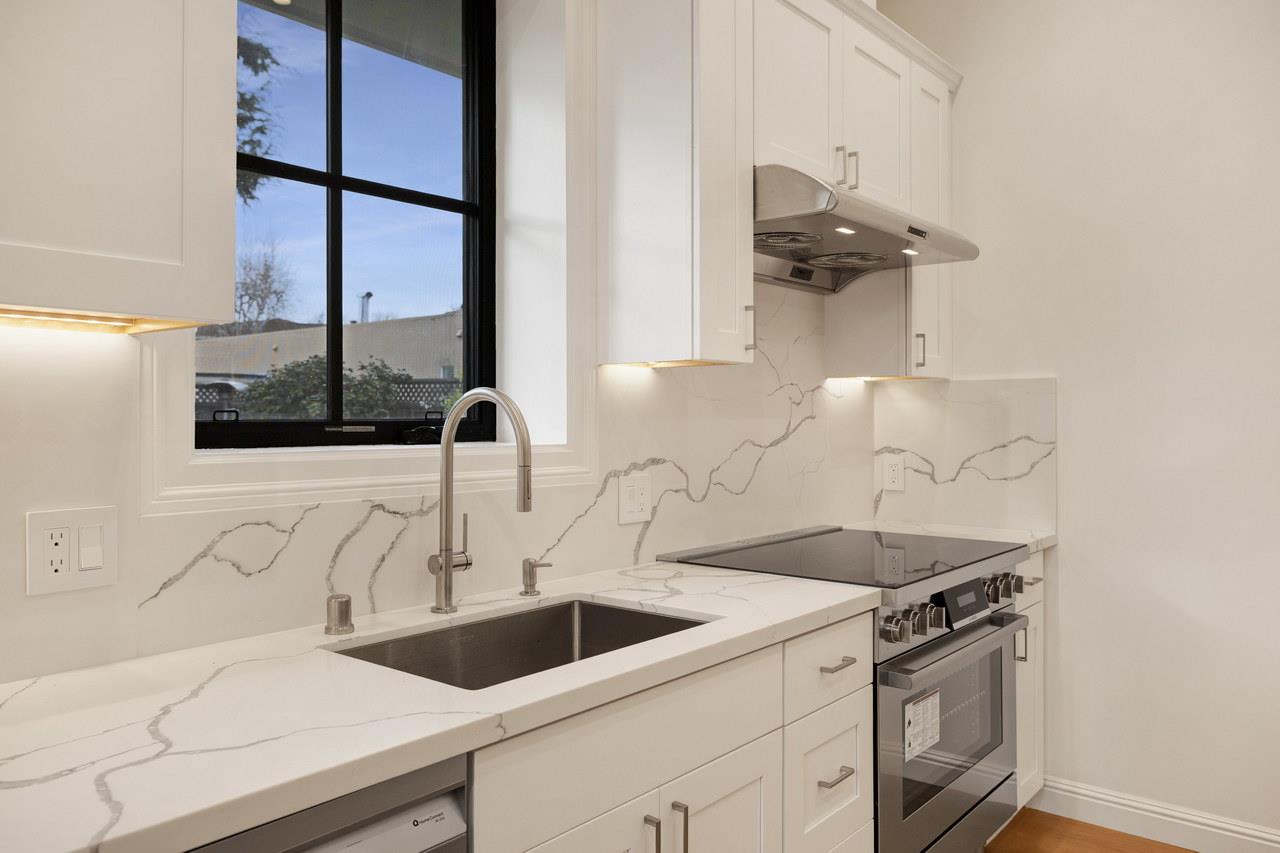 Detail Gallery Image 13 of 22 For 1438a Columbus Ave, Burlingame,  CA 94010 - 1 Beds | 1 Baths