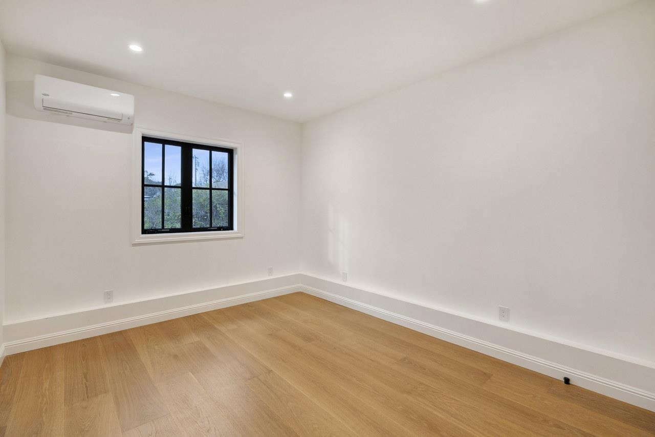 Detail Gallery Image 14 of 22 For 1438a Columbus Ave, Burlingame,  CA 94010 - 1 Beds | 1 Baths