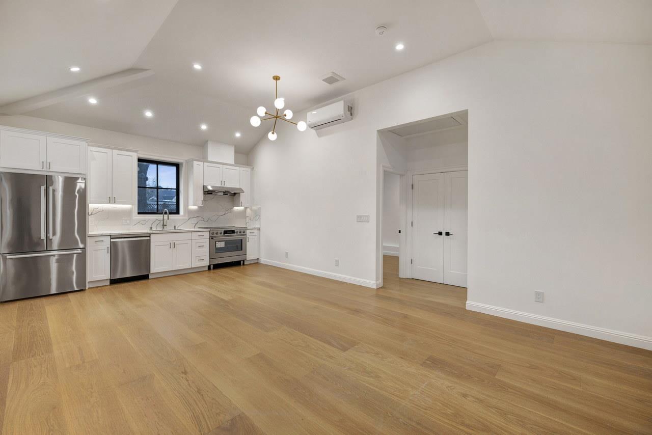 Detail Gallery Image 8 of 22 For 1438a Columbus Ave, Burlingame,  CA 94010 - 1 Beds | 1 Baths