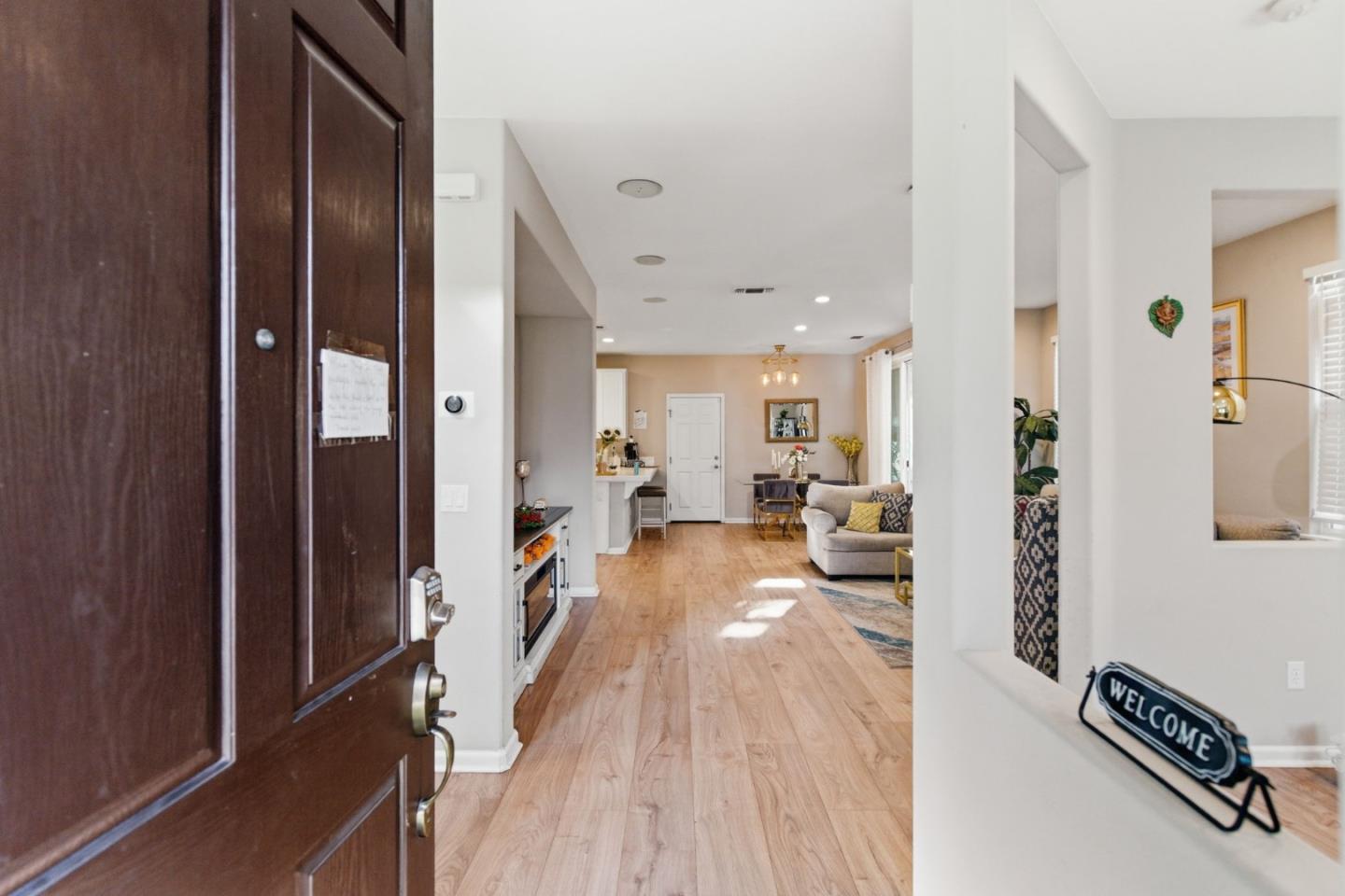 Detail Gallery Image 11 of 67 For 646 Woodland Ter, San Jose,  CA 95112 - 3 Beds | 2/1 Baths