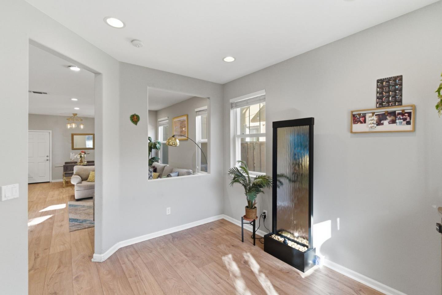 Detail Gallery Image 12 of 67 For 646 Woodland Ter, San Jose,  CA 95112 - 3 Beds | 2/1 Baths