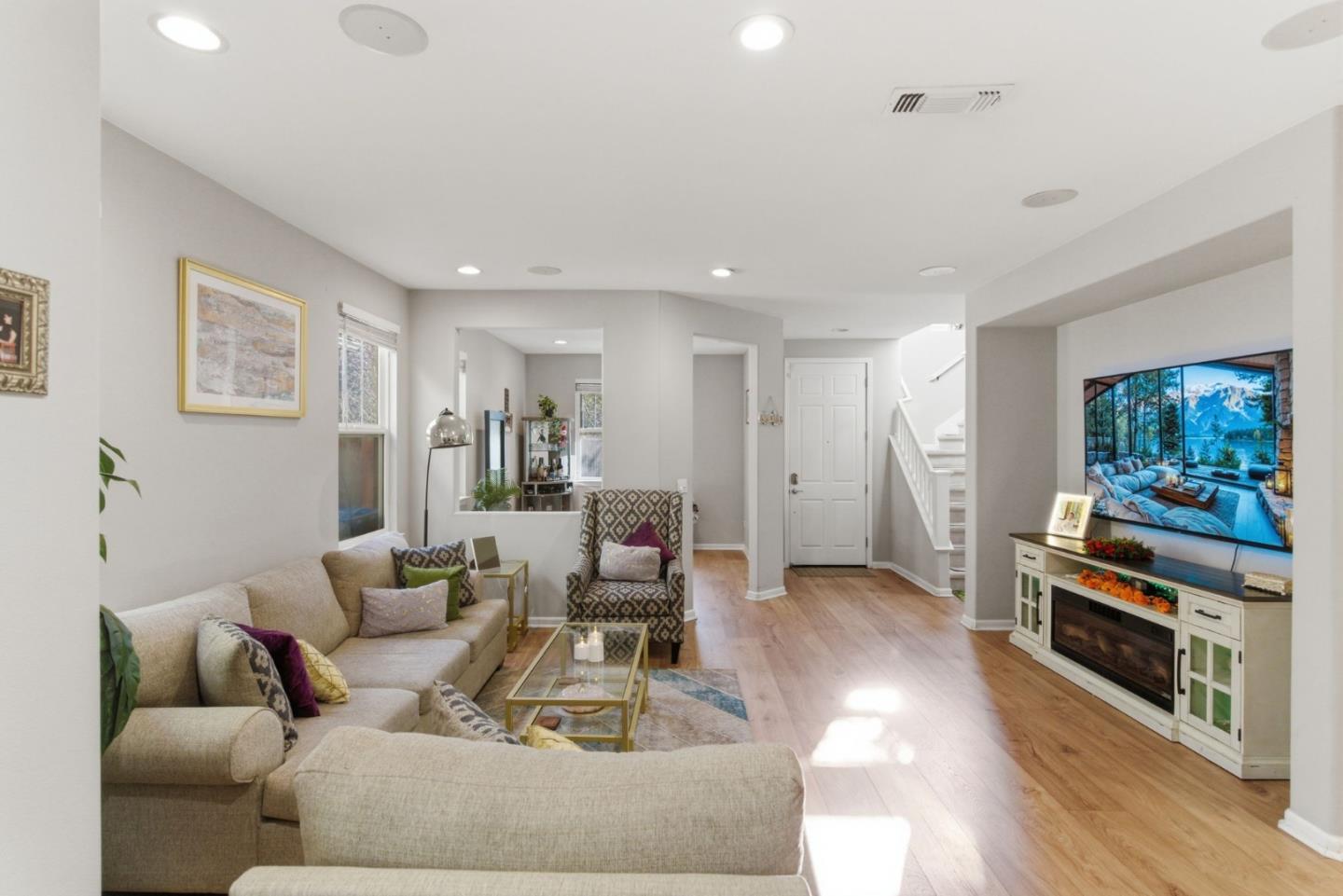 Detail Gallery Image 22 of 67 For 646 Woodland Ter, San Jose,  CA 95112 - 3 Beds | 2/1 Baths