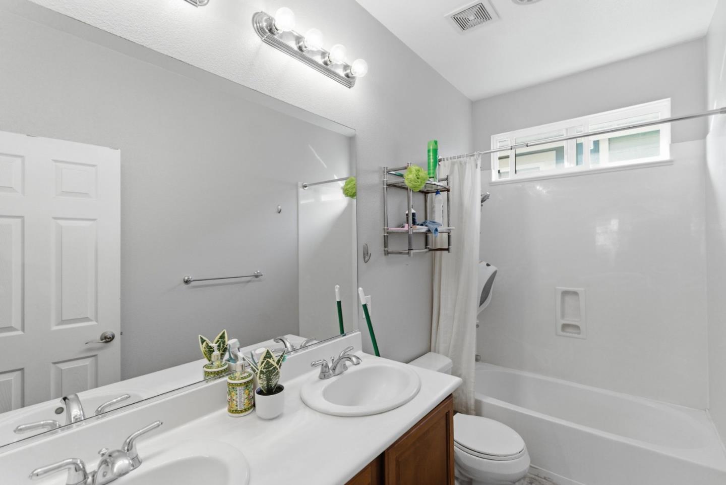 Detail Gallery Image 62 of 67 For 646 Woodland Ter, San Jose,  CA 95112 - 3 Beds | 2/1 Baths