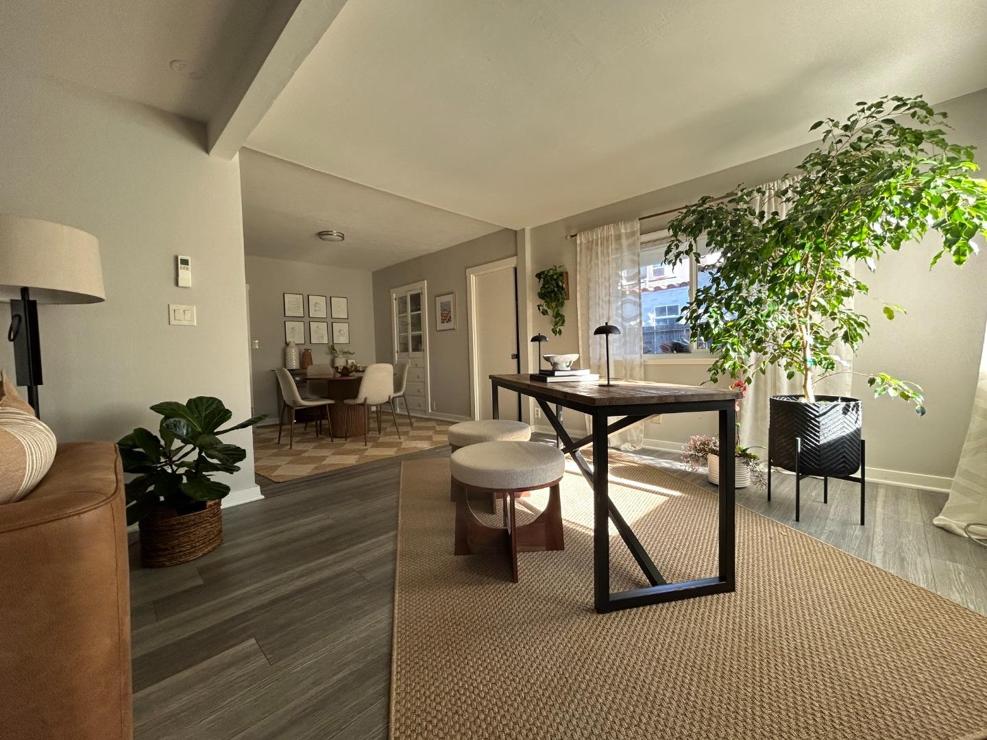 Detail Gallery Image 4 of 17 For 819 Myrtle St, San Jose,  CA 95126 - 3 Beds | 2/1 Baths