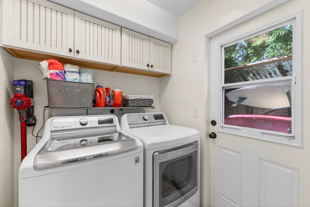 Detail Gallery Image 11 of 40 For 3844 Floral Ct, Santa Cruz,  CA 95062 - 3 Beds | 2/1 Baths