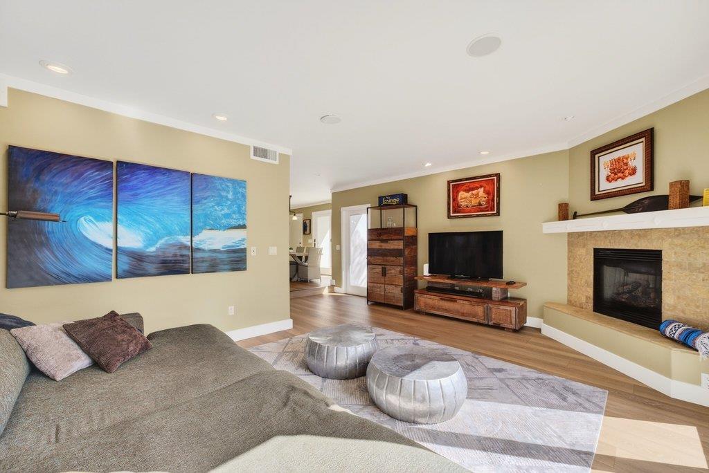 Detail Gallery Image 13 of 40 For 3844 Floral Ct, Santa Cruz,  CA 95062 - 3 Beds | 2/1 Baths