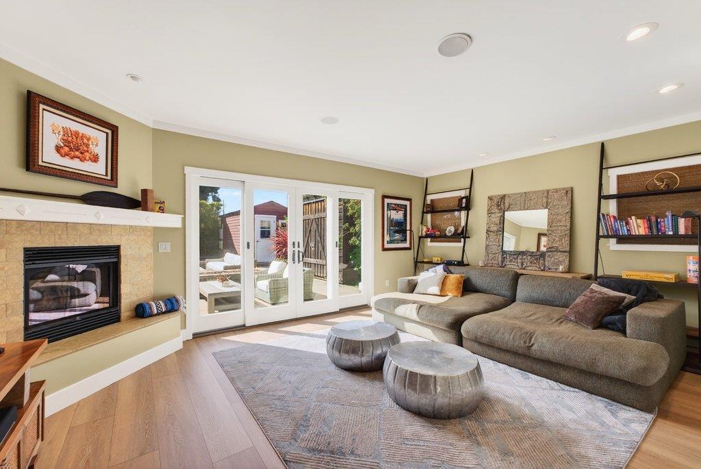 Detail Gallery Image 14 of 40 For 3844 Floral Ct, Santa Cruz,  CA 95062 - 3 Beds | 2/1 Baths