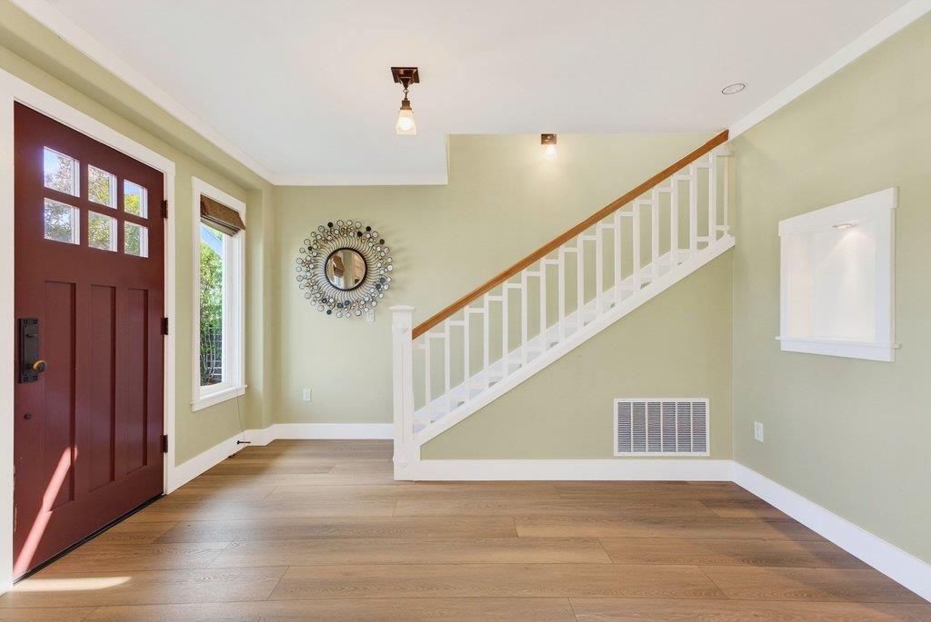 Detail Gallery Image 17 of 40 For 3844 Floral Ct, Santa Cruz,  CA 95062 - 3 Beds | 2/1 Baths