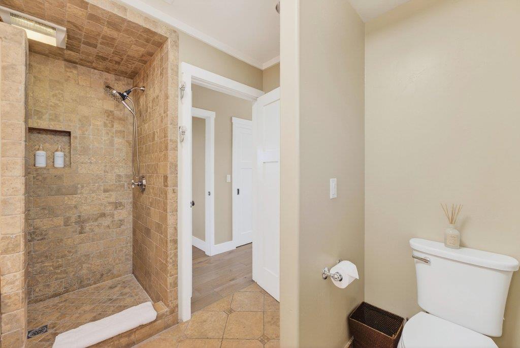 Detail Gallery Image 21 of 40 For 3844 Floral Ct, Santa Cruz,  CA 95062 - 3 Beds | 2/1 Baths