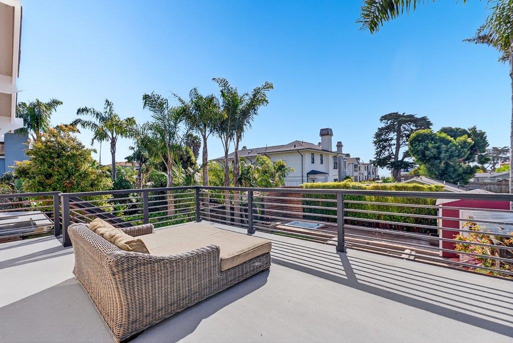 Detail Gallery Image 27 of 40 For 3844 Floral Ct, Santa Cruz,  CA 95062 - 3 Beds | 2/1 Baths