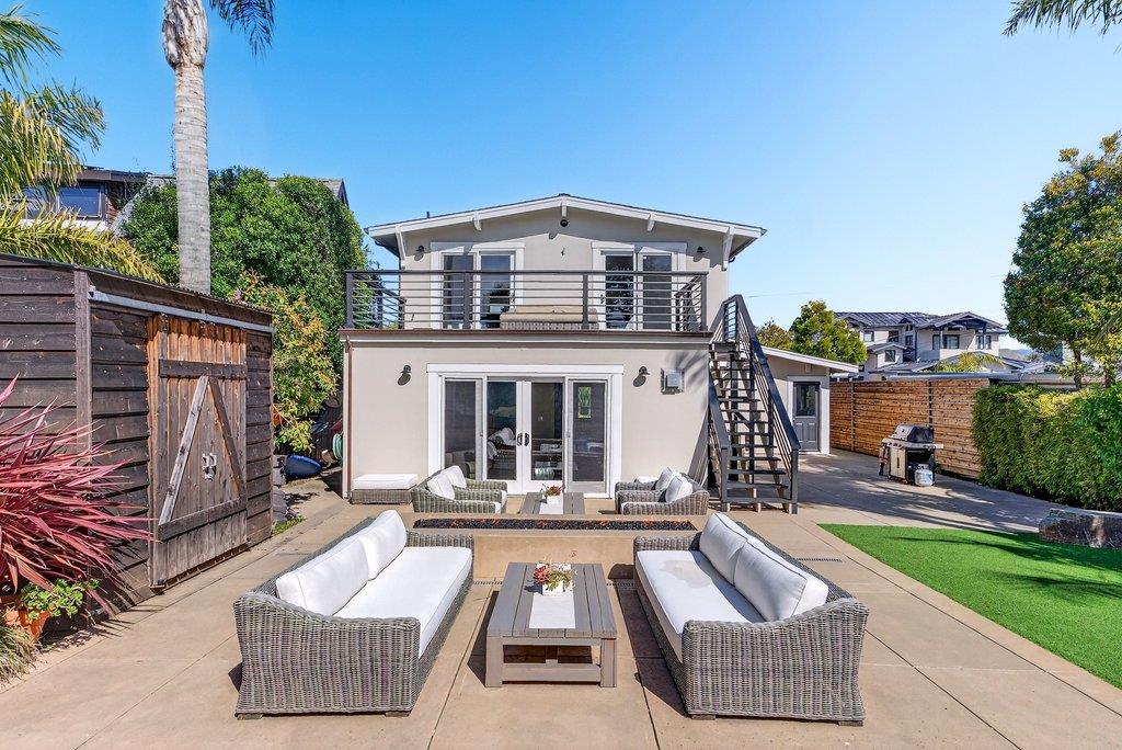 Detail Gallery Image 29 of 40 For 3844 Floral Ct, Santa Cruz,  CA 95062 - 3 Beds | 2/1 Baths