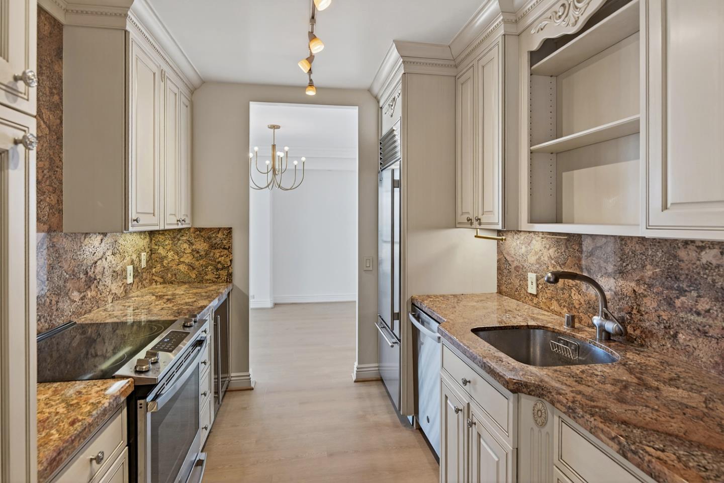 Detail Gallery Image 14 of 33 For 999 Green St #1205,  San Francisco,  CA 94133 - 1 Beds | 1 Baths