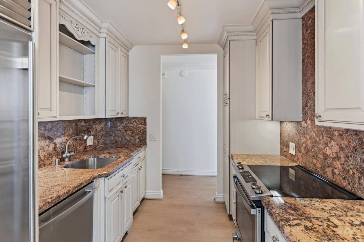 Detail Gallery Image 16 of 33 For 999 Green St #1205,  San Francisco,  CA 94133 - 1 Beds | 1 Baths
