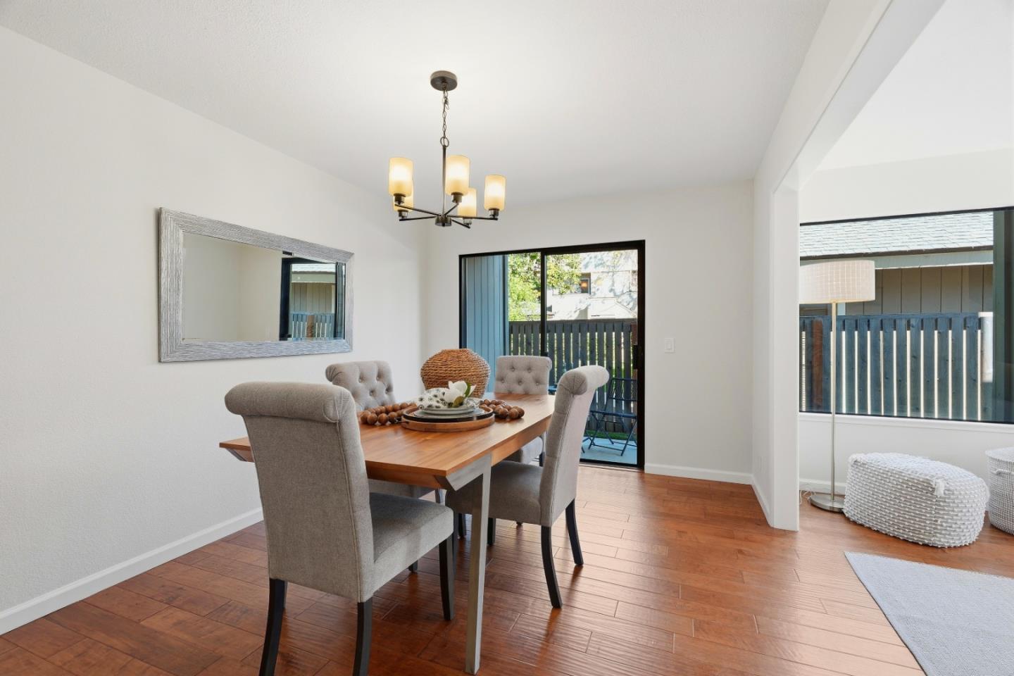 Detail Gallery Image 5 of 47 For 137 Union Ave a,  Campbell,  CA 95008 - 2 Beds | 2 Baths